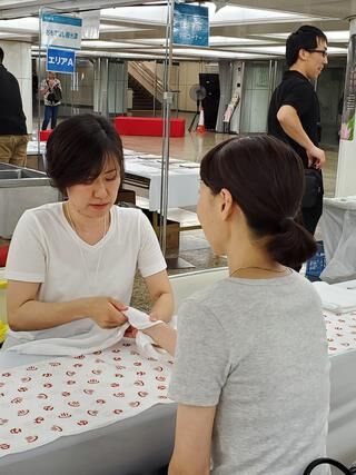 【イベントレポ】大分物産展で「手湯×ハンドセラピー」！幅広い世代を虜にする癒やしの相乗効果とは？