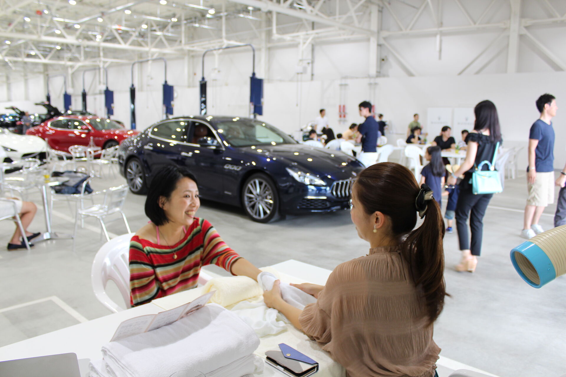 サロン（店舗）を持たずにオフィスへ出張！2026年需要爆発中の「企業向け出張セラピスト」で手堅く法人契約を勝ち取る方法