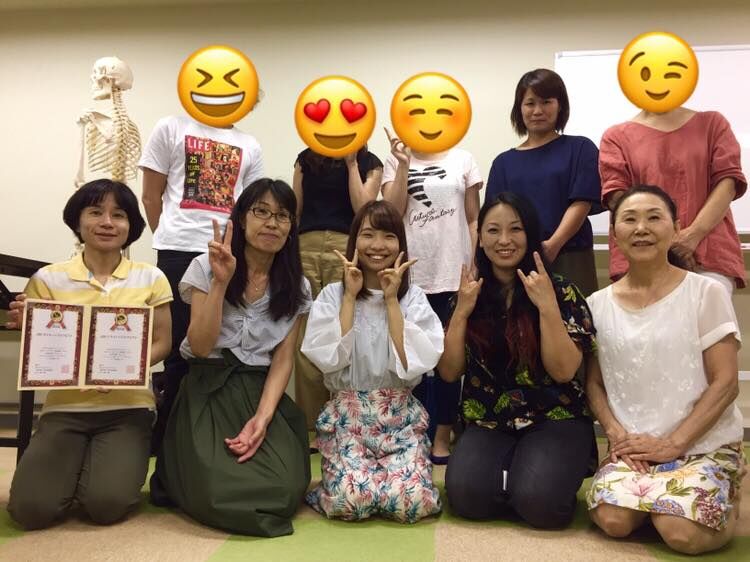 カバンと「技術」だけを持って、旅するように働くミニマリストセラピストの1日
